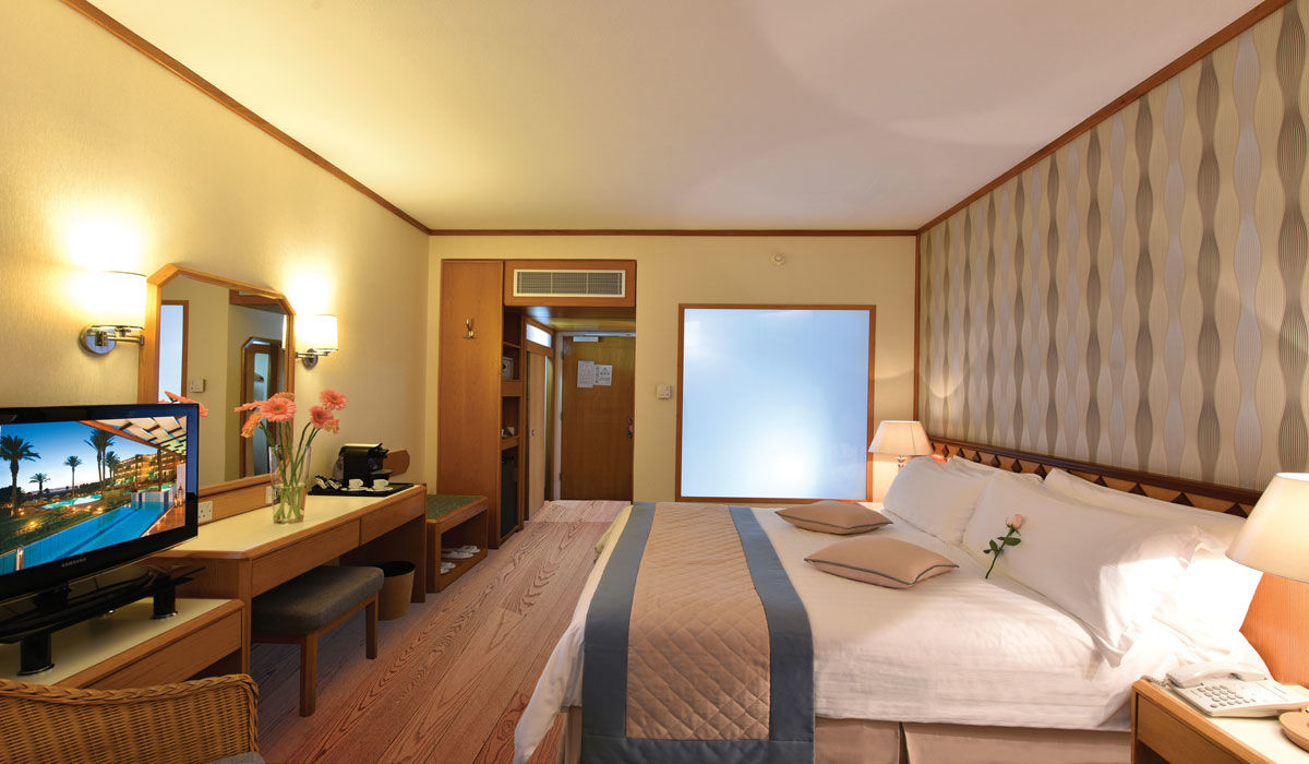 Constantinou Bros Pioneer Beach Paphos Room photo